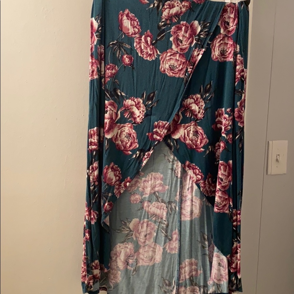 GORGEOUS😍 teal maxi skirt high-low